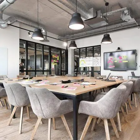 Coloft Aparthotel Lesquin
